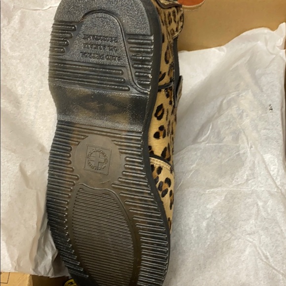 🔥Dr. Martens Flora Hair On Kensington 🐆NWT - Picture 8 of 13